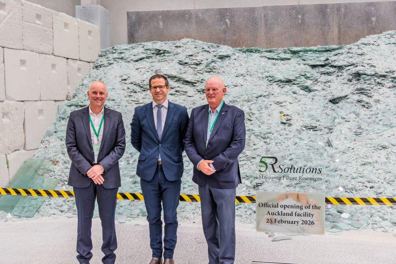 Caption 5R Solutions Managing Director Chris Grant; Minister for Small Business and Manufacturing Chris Penk; 5R Solutions Independent Chair Chris Stoelhorst.